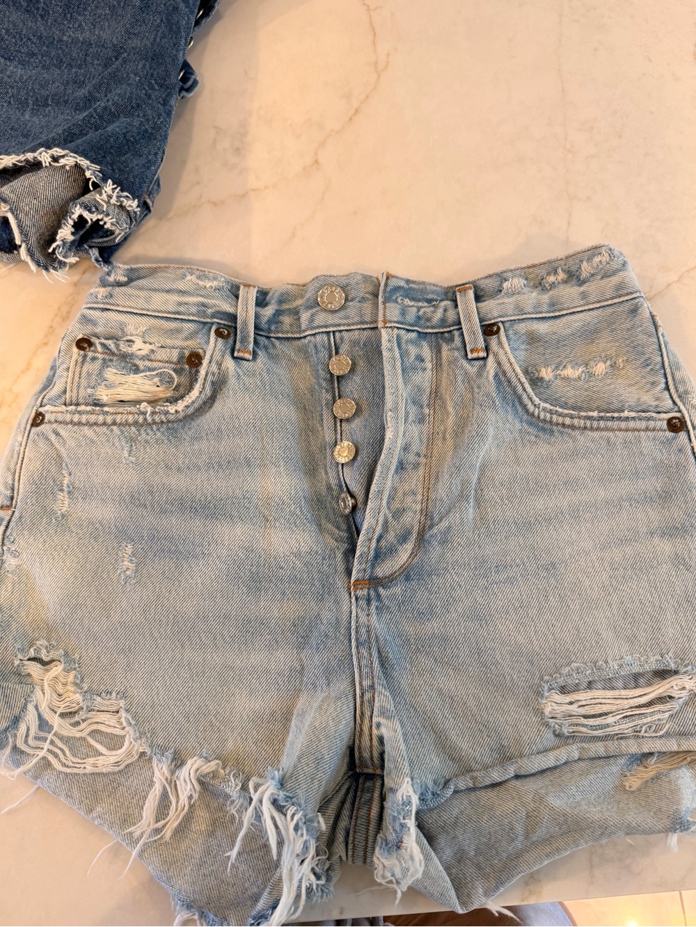 AGOLDE Jaden  Distressed High-Rise Denim Shorts light wash